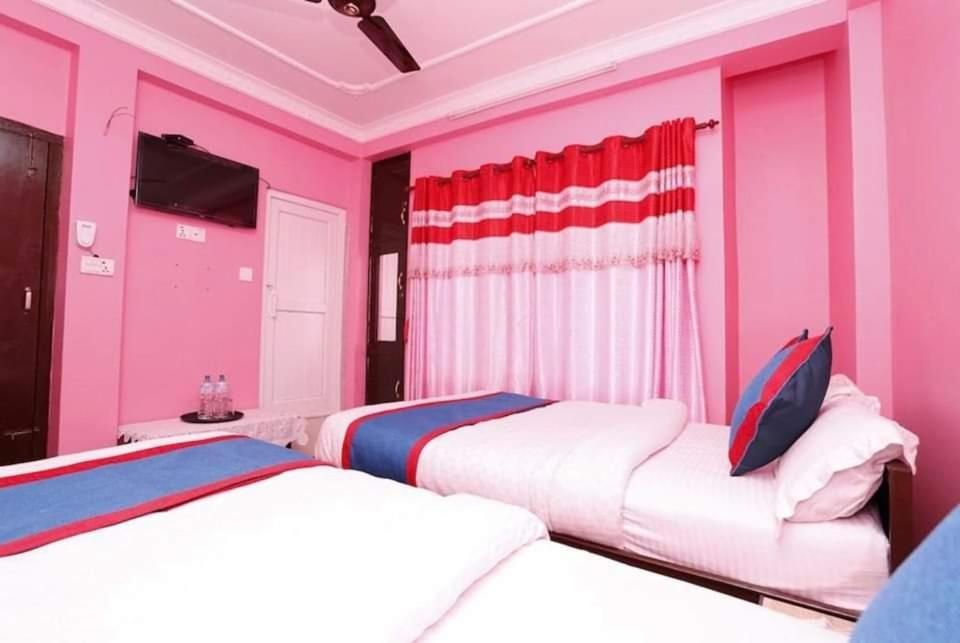Hotel Chandragiri Paradise カトマンズ エクステリア 写真
